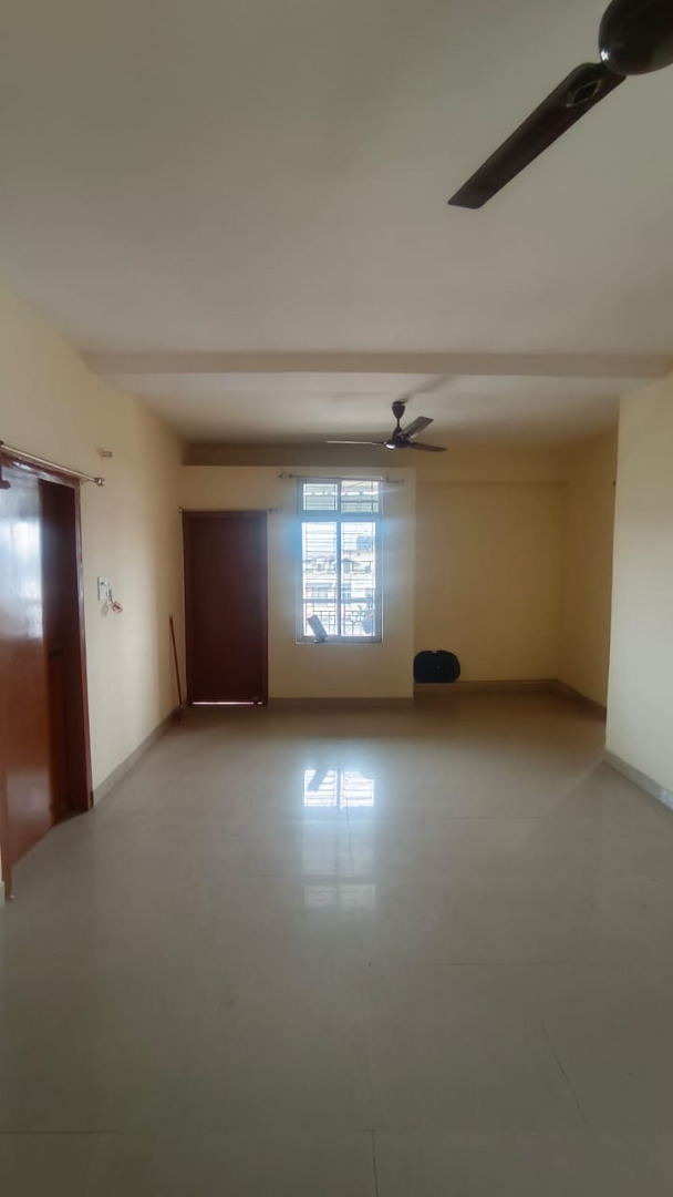Unfurnished 3bhk in down town hospital, GS Road, Bormotoria, Guwahati, Assam, India for Rent